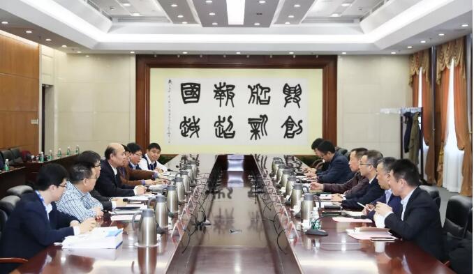 馮永強會見上海電氣集團副總裁呂亞臣、陳干錦一行 